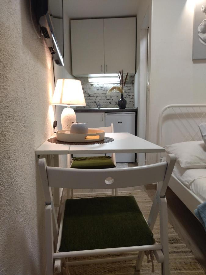 Tiny Studio In City Center Stone House 스플리트 외부 사진