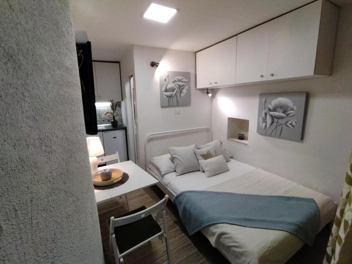 Tiny Studio In City Center Stone House 스플리트 외부 사진